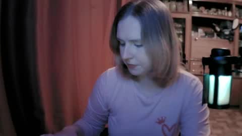 Snapshot of lunamystique_ chatting on 04/29/26, 02:43 lunamystique_ online show from 04/29/26, 02:43