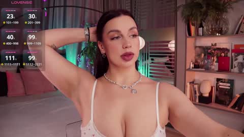 Luna  next streams Mon Fri Sat Sun 8pm-5am gmt0 online show from 01/14/25, 08:48