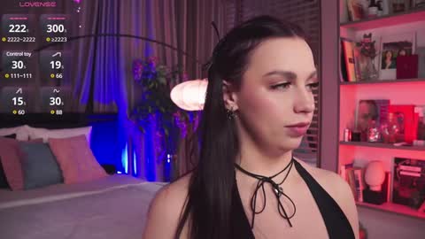 Luna  next streams Mon Fri Sat Sun 8pm-5am gmt0 online show from 01/18/25, 11:55