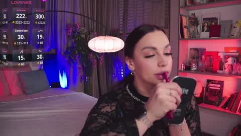 Luna  next streams Mon Fri Sat Sun 8pm-5am gmt0 online show from 01/19/25, 08:19