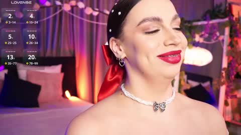 Luna  next streams Mon Fri Sat Sun 8pm-5am gmt0 online show from 02/15/25, 11:47