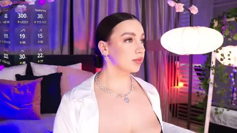 Luna  next streams Mon Fri Sat Sun 8pm-5am gmt0 online show from 03/10/25, 03:12