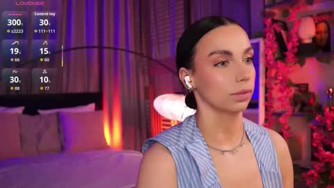 Luna  next streams Mon Fri Sat Sun 8pm-5am gmt0 online show from 10/26/25, 08:26