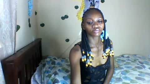 Snapshot of lunanior chatting on 07/17/26, 11:17 lunanior online show from 07/17/26, 11:17