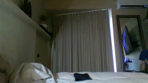 LunaPearl   online show from 12/16/25, 08:19