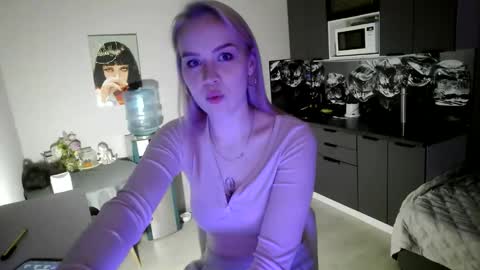 lunapeony online show from 02/11/26, 03:17