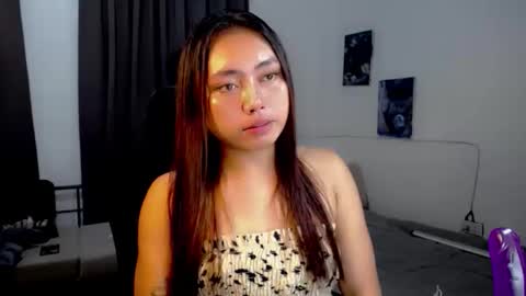 Snapshot of lunapinay chatting on 04/25/26, 09:45 Luna online show from 04/25/26, 09:45