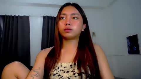 Snapshot of lunapinay chatting on 04/28/26, 02:27 Luna online show from 04/28/26, 02:27
