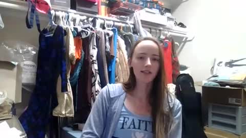 Snapshot of lunapixie2020 chatting on 11/28/25, 11:18 lunapixie2020 online show from 11/28/25, 11:18