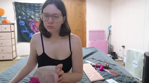 lunaquinn45 online show from 12/22/24, 04:27