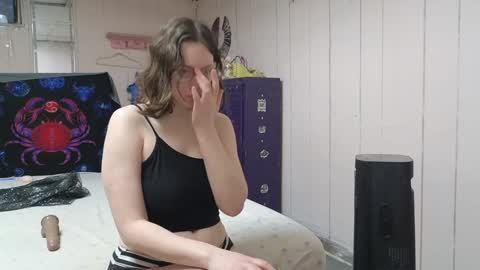 lunaquinn45 online show from 01/01/25, 11:18