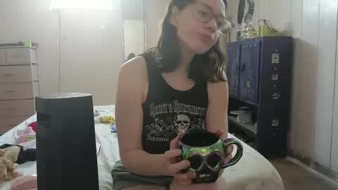 lunaquinn45 online show from 02/22/25, 04:09