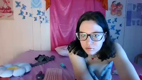 lunaquinn45 online show from 12/22/25, 04:26