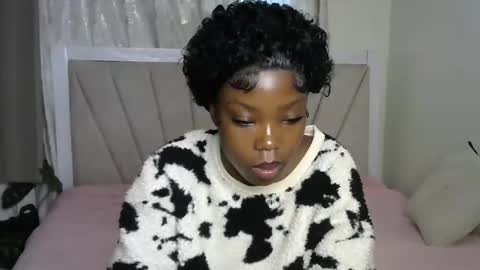 Snapshot of lunar_chocolate000 chatting on 02/22/26, 05:08 Smiley online show from 02/22/26, 05:08