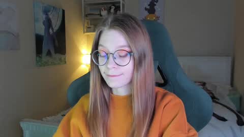 Snapshot of lunar_sofia chatting on 12/02/24, 08:33 Sofia online show from 12/02/24, 08:33