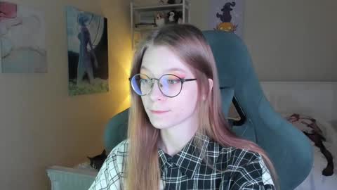 Snapshot of lunar_sofia chatting on 12/06/24, 06:17 Sofia online show from 12/06/24, 06:17