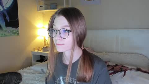 Snapshot of lunar_sofia chatting on 01/07/25, 01:59 Sofia online show from 01/07/25, 01:59