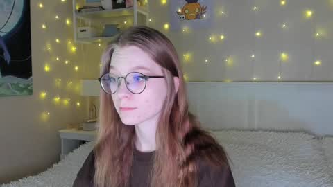 Snapshot of lunar_sofia chatting on 01/27/25, 03:26 Sofia online show from 01/27/25, 03:26