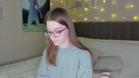 Snapshot of lunar_sofia chatting on 02/12/25, 04:33 Sofia online show from 02/12/25, 04:33