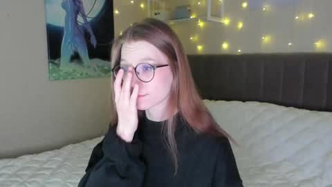 Snapshot of lunar_sofia chatting on 02/14/25, 06:08 Sofia online show from 02/14/25, 06:08