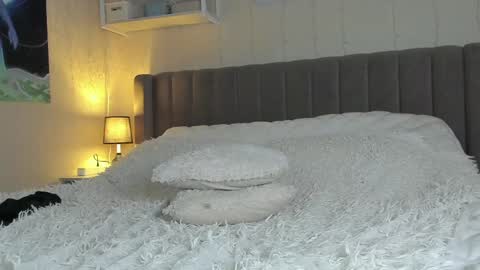 Snapshot of lunar_sofia chatting on 02/27/25, 07:37 Sofia online show from 02/27/25, 07:37