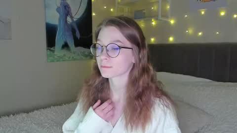 Snapshot of lunar_sofia chatting on 03/12/25, 11:09 Sofia online show from 03/12/25, 11:09