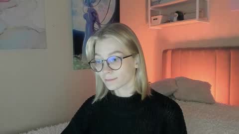 Snapshot of lunar_sofia chatting on 09/27/25, 09:03 Sofia online show from 09/27/25, 09:03