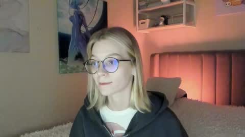 Sofia online show from 10/30/25, 09:59