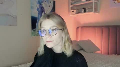 Sofia online show from 11/12/25, 01:55