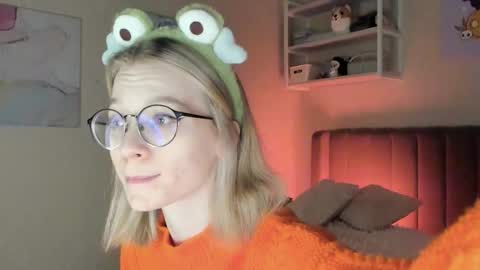 Sofia online show from 11/17/25, 09:26