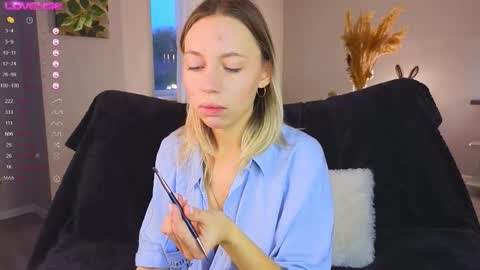 Kelly online show from 10/14/25, 02:40