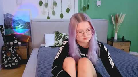 Snapshot of lunariafox chatting on 03/20/26, 02:44 lunariafox online show from 03/20/26, 02:44