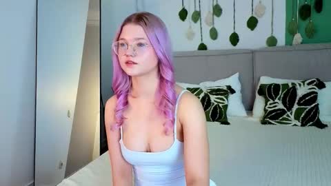 Snapshot of lunariafox chatting on 03/28/26, 02:38 lunariafox online show from 03/28/26, 02:38