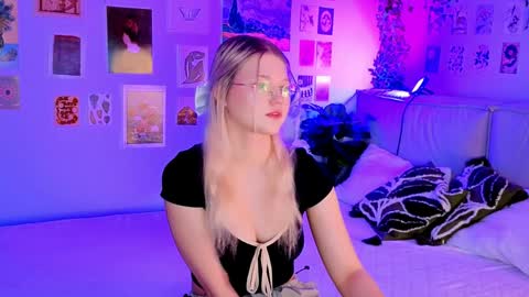 Snapshot of lunariafox chatting on 04/09/26, 02:55 lunariafox online show from 04/09/26, 02:55