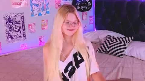 Snapshot of lunariafox chatting on 07/28/26, 04:39 lunariafox online show from 07/28/26, 04:39