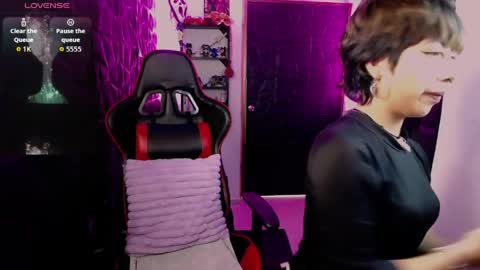 Snapshot of lunarichy chatting on 05/21/26, 09:11 lunarichy online show from 05/21/26, 09:11