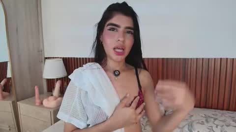 Snapshot of lunarousse_ chatting on 02/28/26, 01:17 Luna Rousse online show from 02/28/26, 01:17