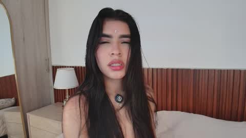 Snapshot of lunarousse_ chatting on 04/05/26, 03:15 Luna Rousse online show from 04/05/26, 03:15