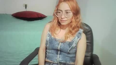 Snapshot of lunarush chatting on 01/13/26, 09:42 lunarush online show from 01/13/26, 09:42