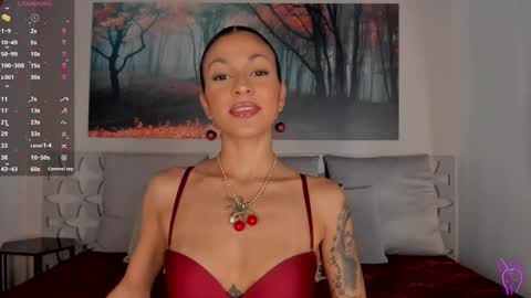 Snapshot of lunaruso chatting on 02/12/25, 08:40 Luna Ruso online show from 02/12/25, 08:40