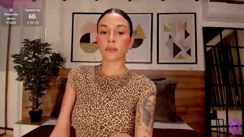 Snapshot of lunaruso chatting on 09/21/25, 07:48 Luna Ruso online show from 09/21/25, 07:48