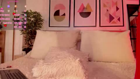 Snapshot of lunaruso chatting on 03/05/26, 07:54 Luna Ruso online show from 03/05/26, 07:54