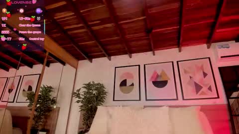 Snapshot of lunaruso chatting on 03/06/26, 07:54 Luna Ruso online show from 03/06/26, 07:54