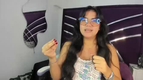 Snapshot of lunascarleht chatting on 02/25/26, 01:54 lunascarleht online show from 02/25/26, 01:54