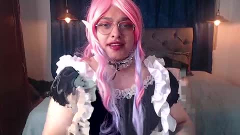 lunasnow__ online show from 04/15/26, 04:03