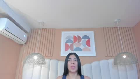 Luna online show from 04/05/26, 11:18