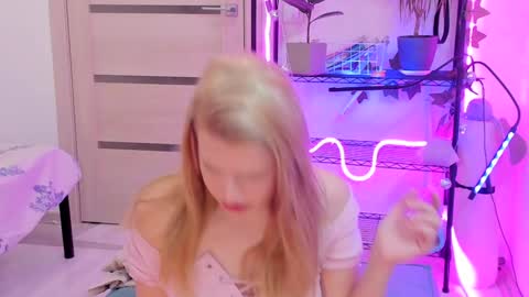 Kate online show from 02/05/25, 03:13