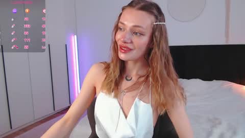 Snapshot of lunaticabae chatting on 04/12/26, 02:49 LunaticaBae online show from 04/12/26, 02:49