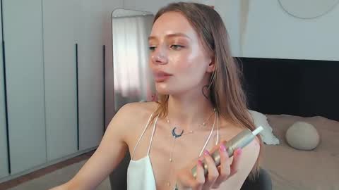 LunaticaBae online show from 05/26/26, 03:46
