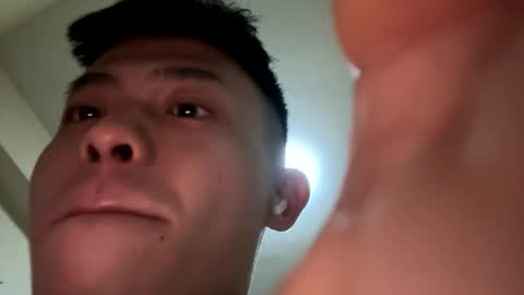 Snapshot of lunatics35 chatting on 04/27/26, 07:23 lunatics35 online show from 04/27/26, 07:23